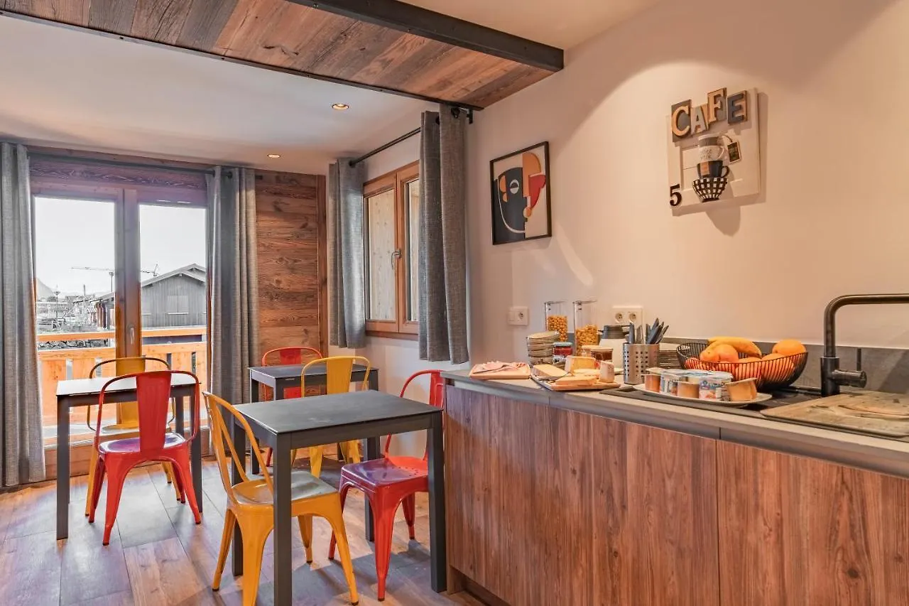 Chalet Charming B And B Les Gets