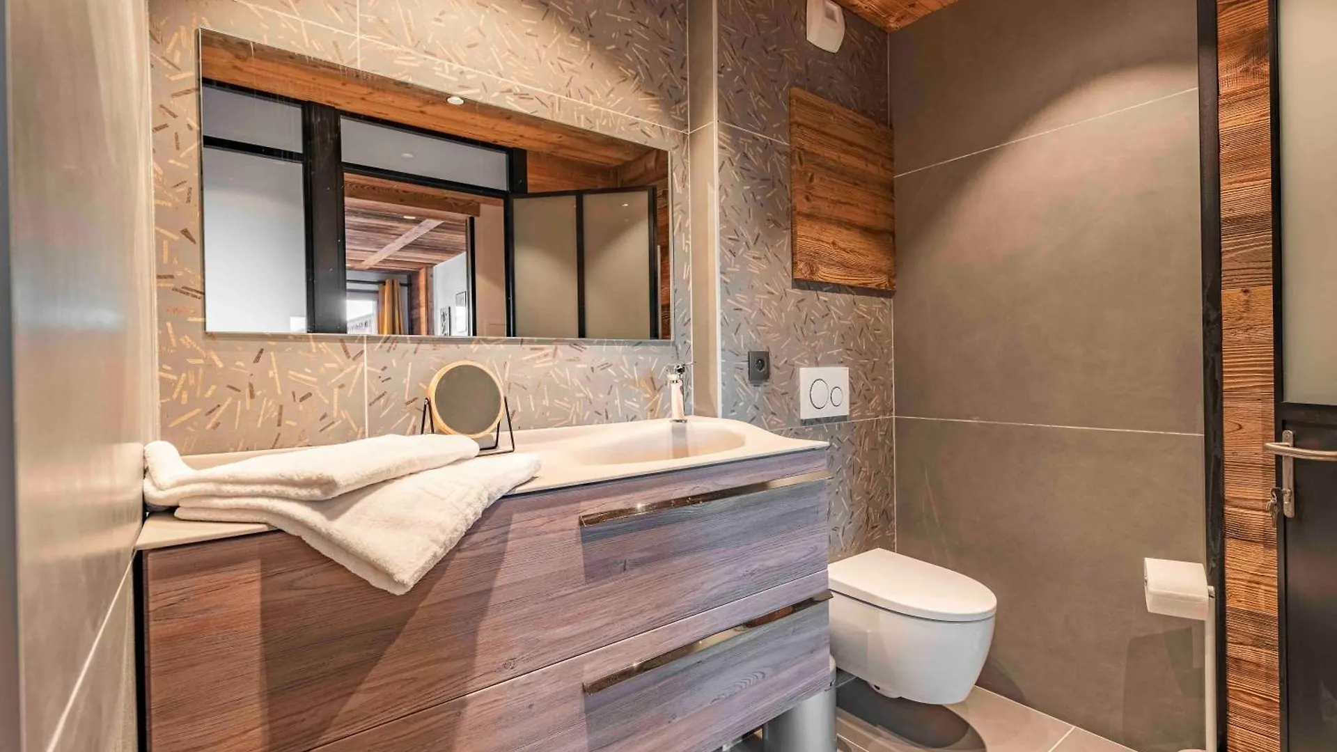 Chalet Charming B And B Les Gets